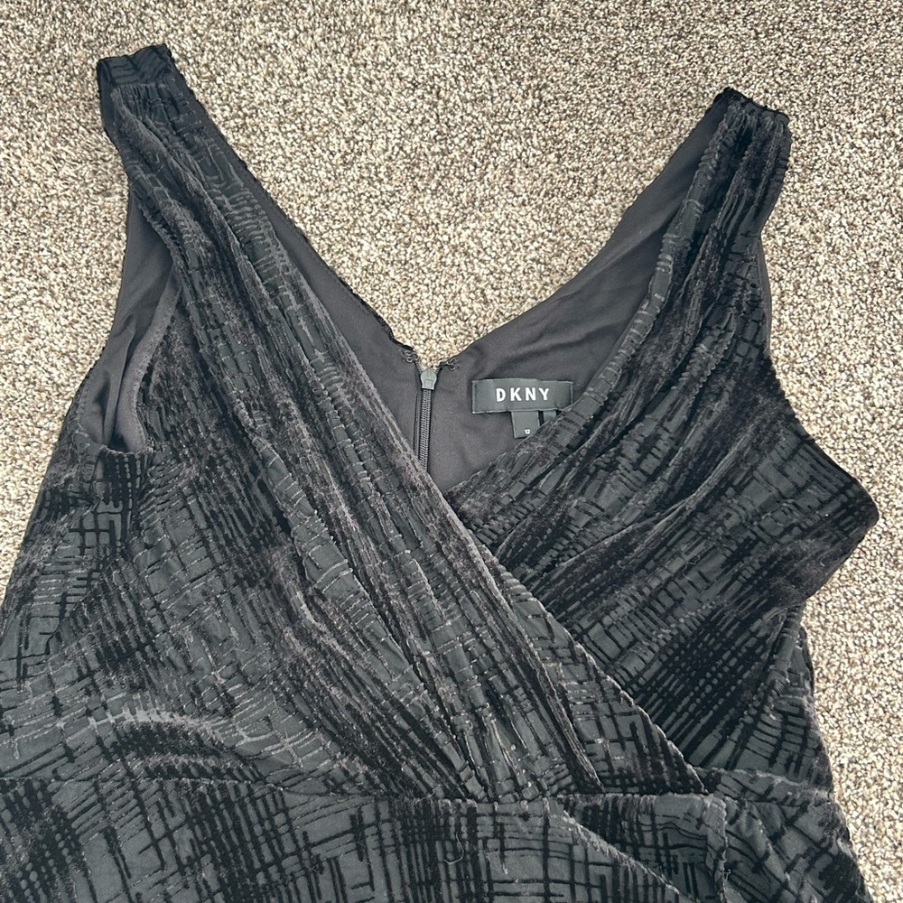 Dress - Picture 7 of 7